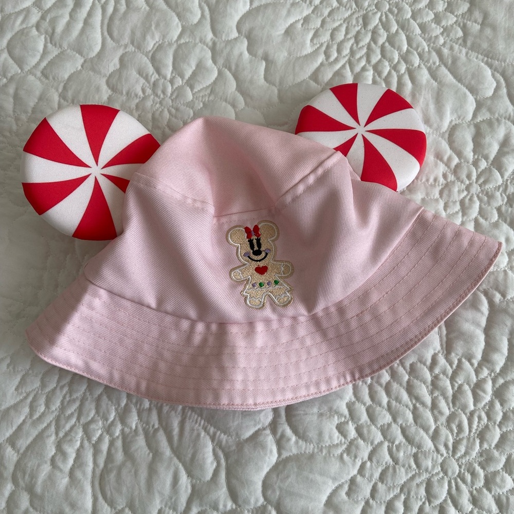 Cute.Zo.Designs Holiday Bucket Hat